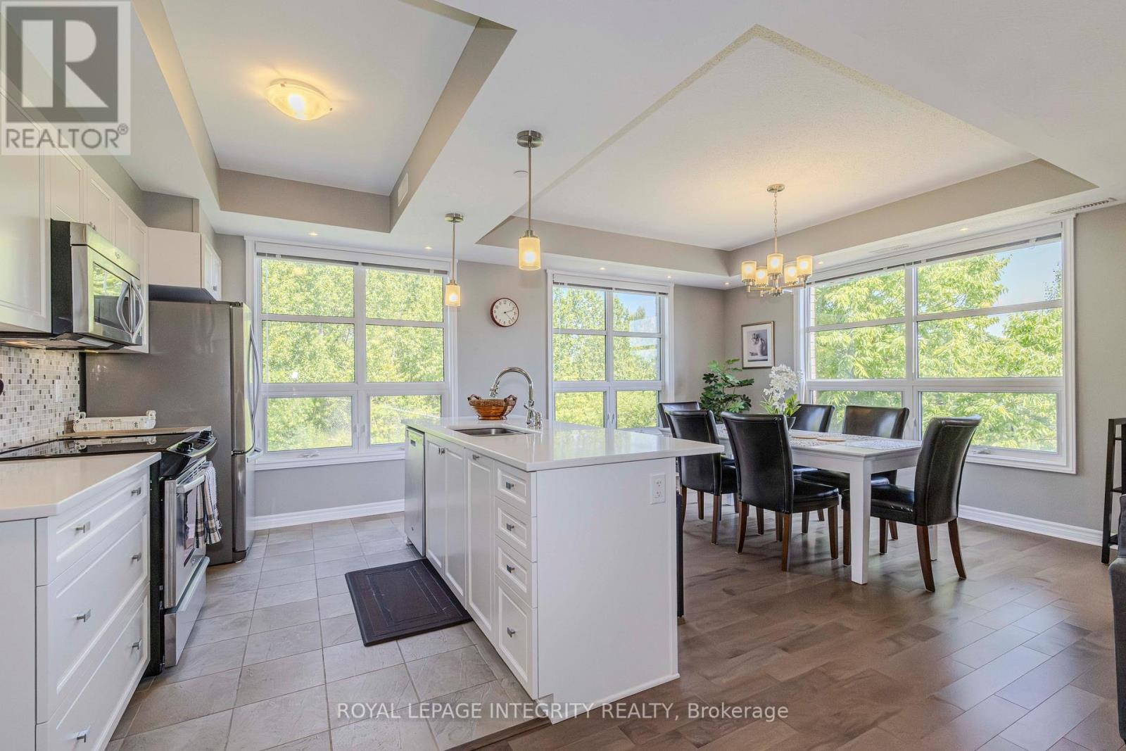 












205 - 200 TITANIUM PRIVATE

,
Ottawa,




Ontario
K1C0B9

