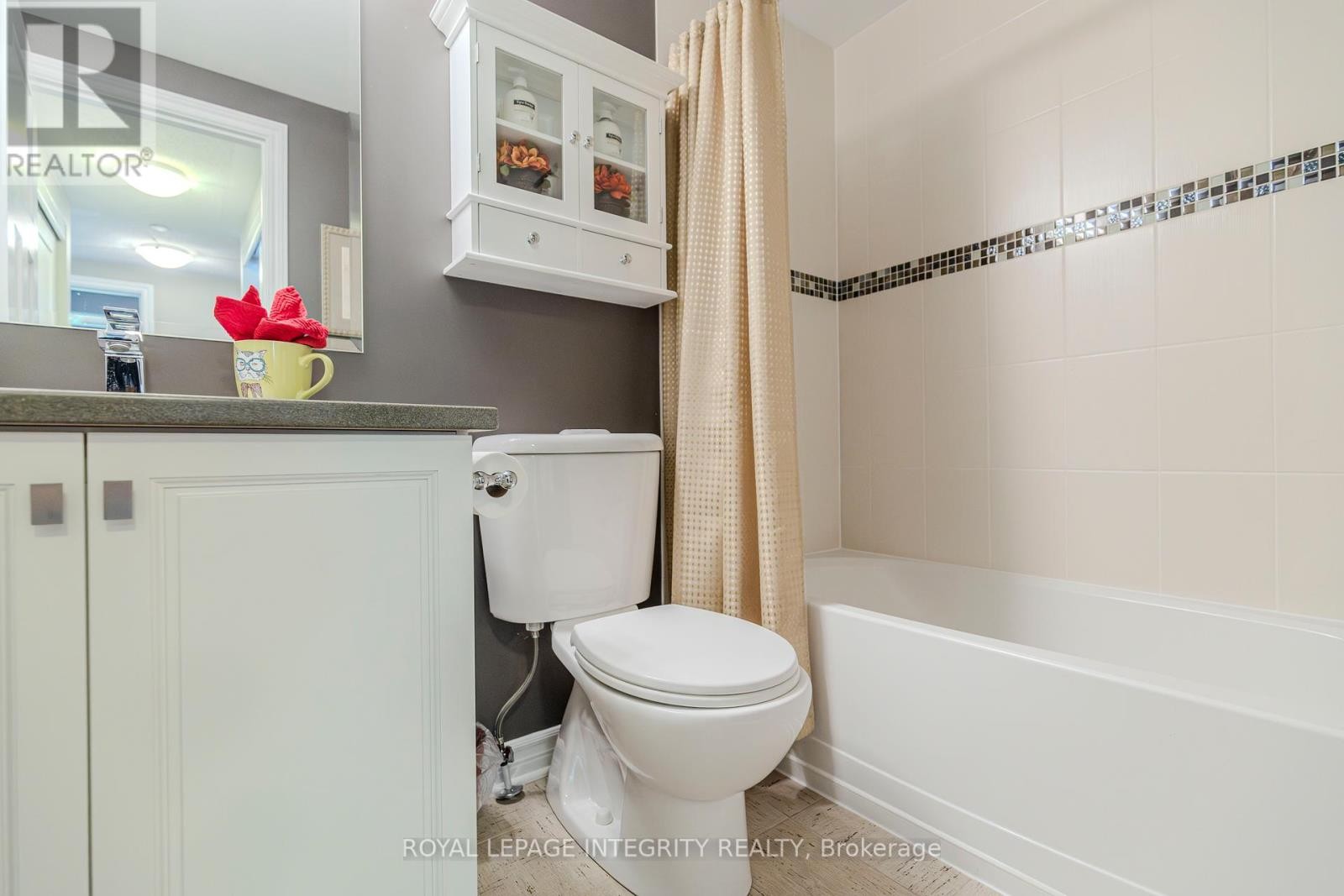 












205 - 200 TITANIUM PRIVATE

,
Ottawa,




Ontario
K1C0B9

