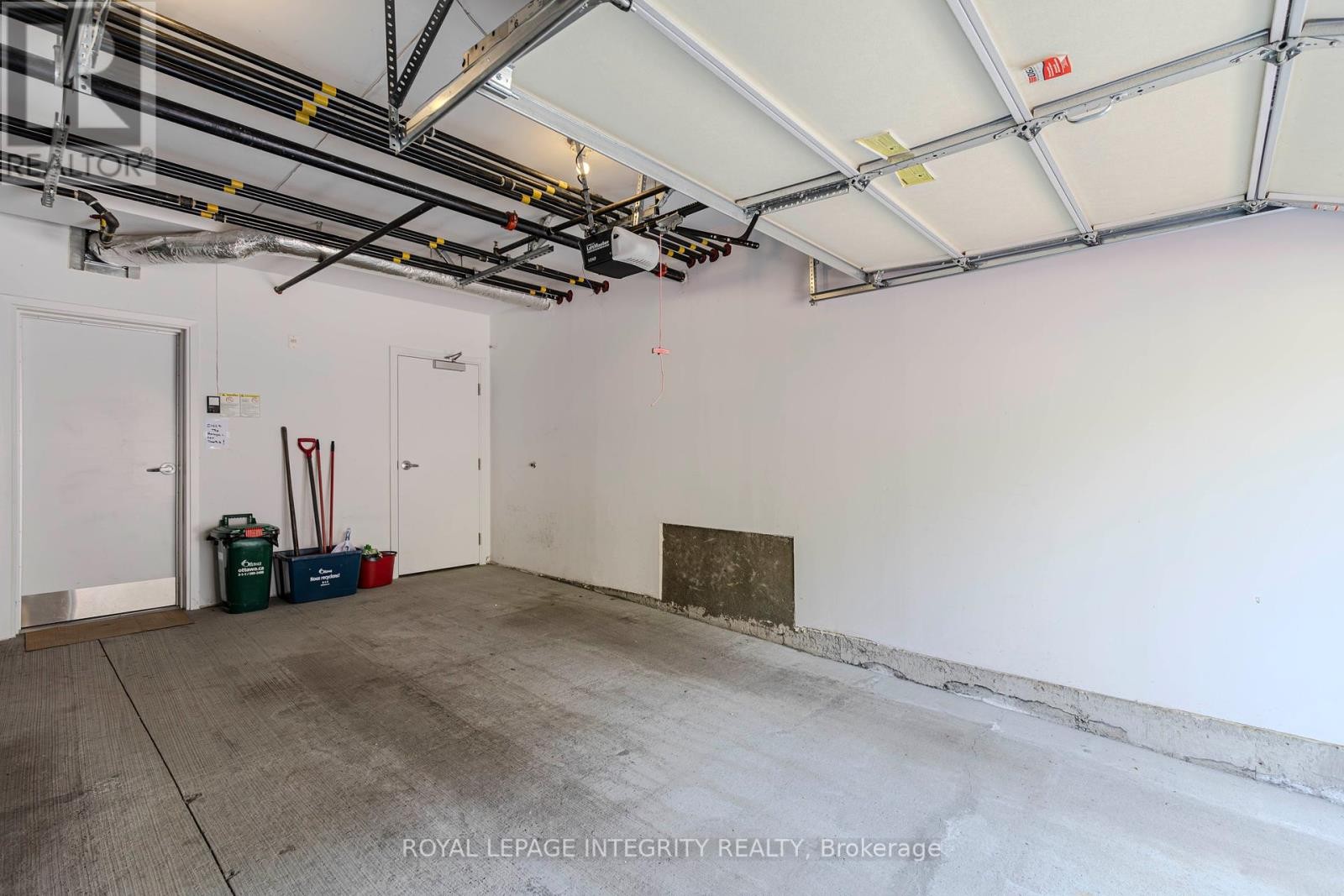 












205 - 200 TITANIUM PRIVATE

,
Ottawa,




Ontario
K1C0B9

