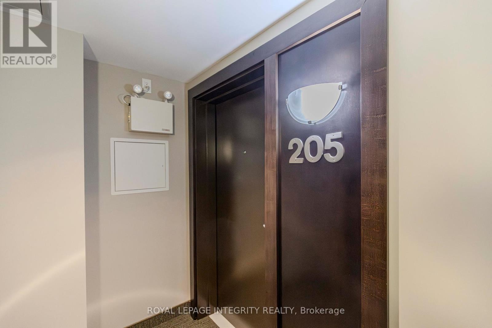 












205 - 200 TITANIUM PRIVATE

,
Ottawa,




Ontario
K1C0B9


