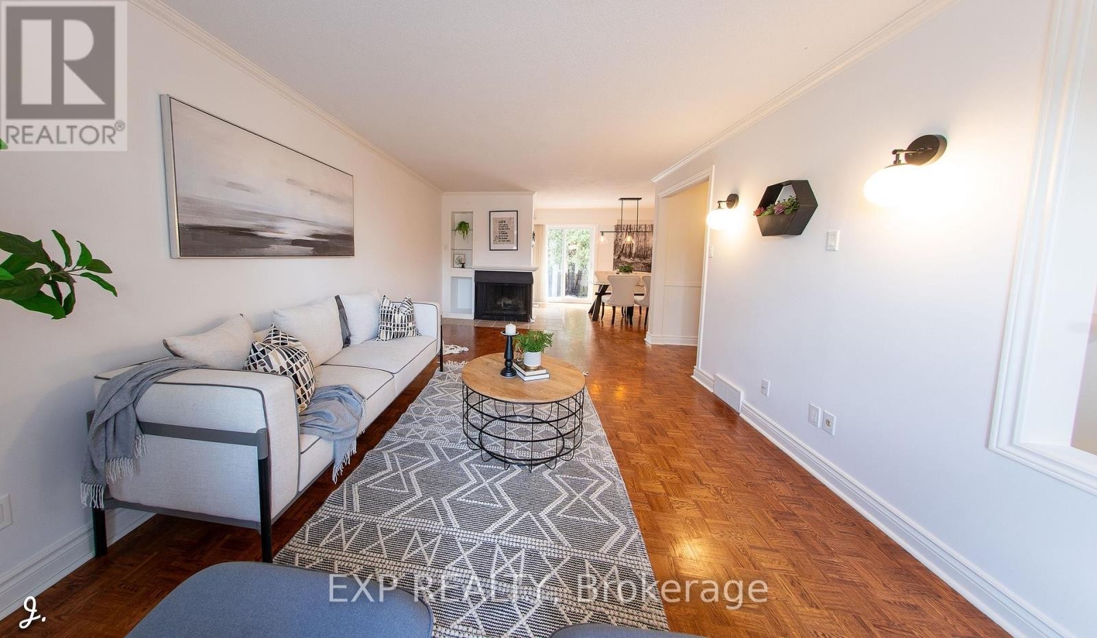 












2772 SPRINGLAND DRIVE

,
Ottawa,




Ontario
K1V6M4

