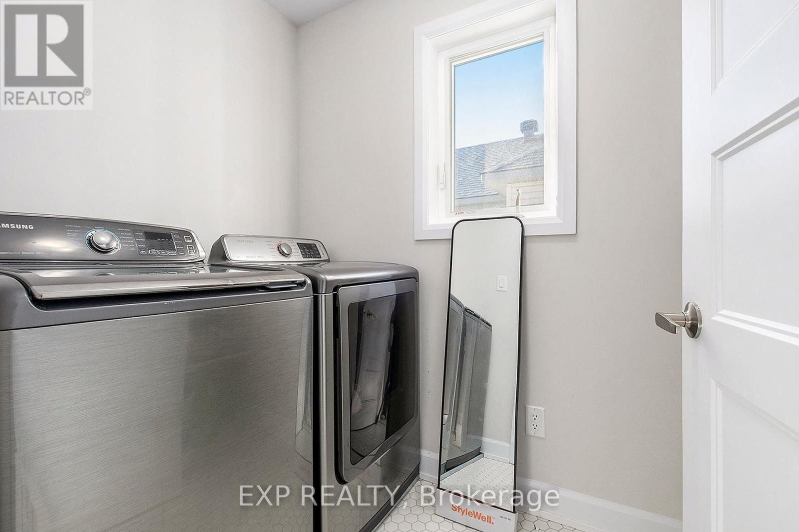 












620 ENCLAVE LANE

,
Clarence-Rockland,




Ontario
K4K0M8

