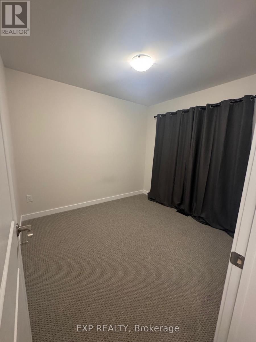 












400 JEWELWING PRIVATE

,
Ottawa,




Ontario
K1X1G6

