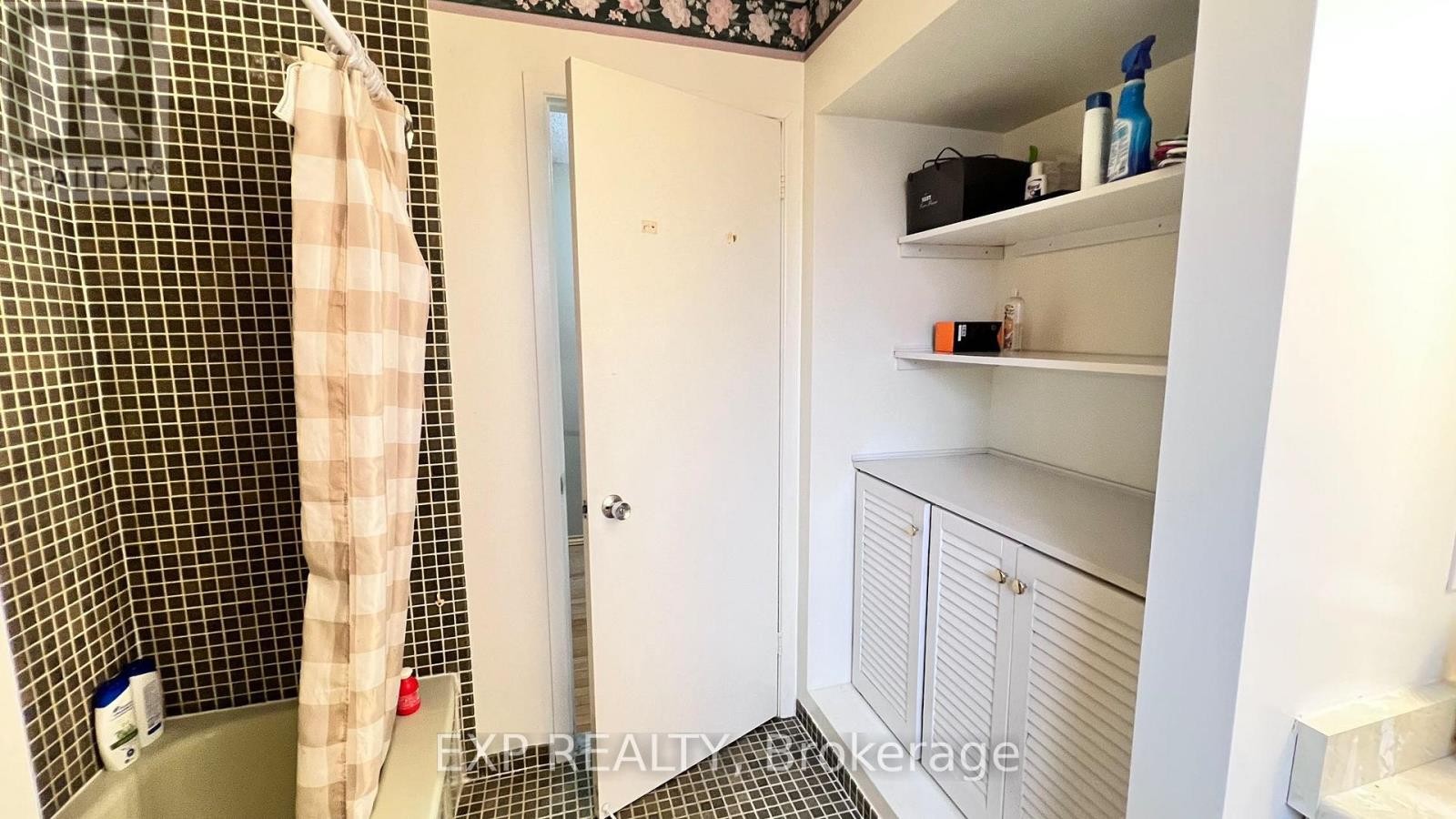 












960 CAHILL DRIVE

,
Ottawa,




Ontario
K1V9H8

