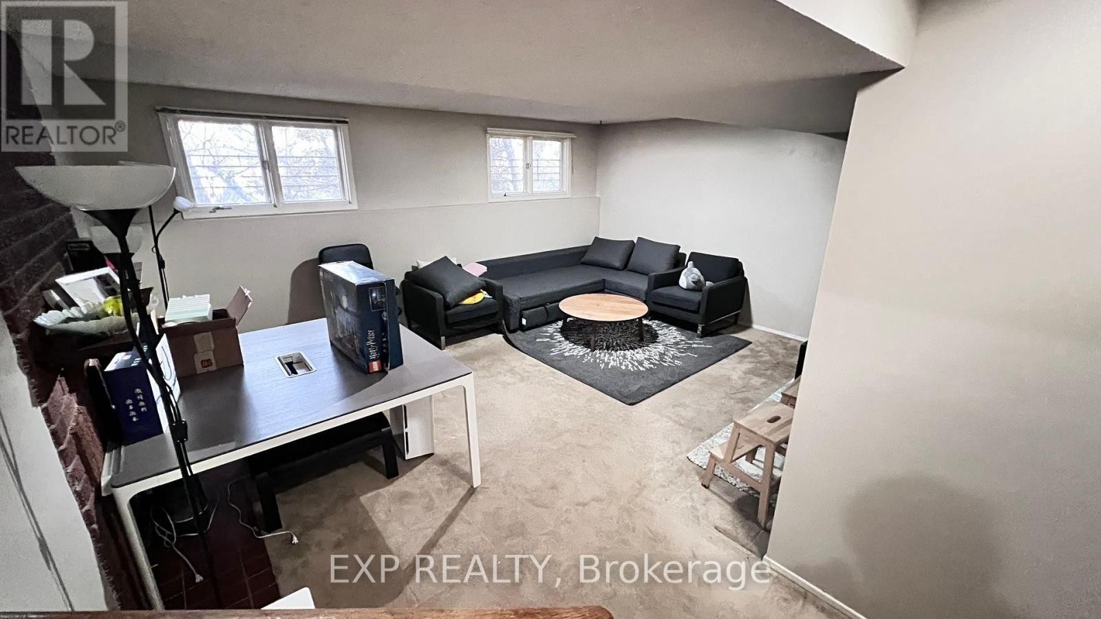 












960 CAHILL DRIVE

,
Ottawa,




Ontario
K1V9H8


