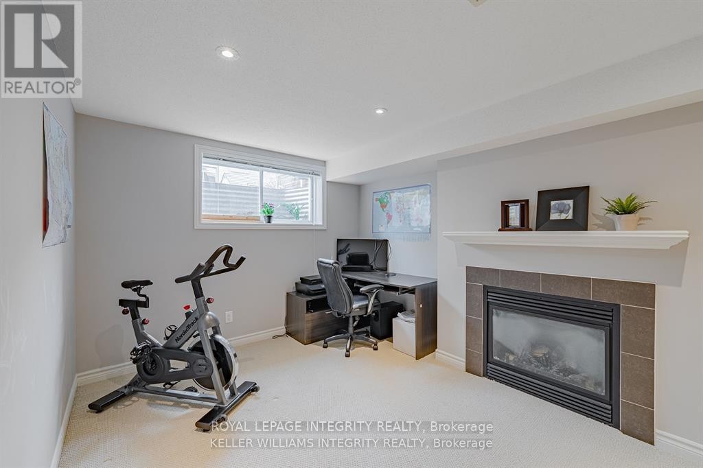












268 KEYROCK DRIVE

,
Ottawa,




Ontario
K2T0G2


