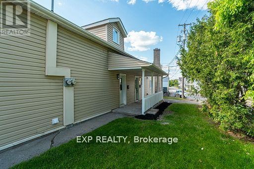 












467 MAIN STREET

,
Hawkesbury,




Ontario
K6A2S6

