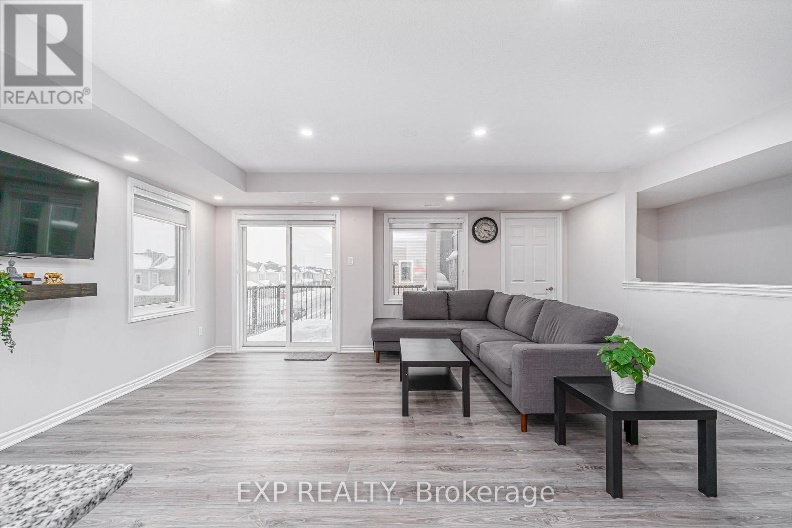 












103 WALLEYE PRIVATE

,
Ottawa,




Ontario
K2J6E2

