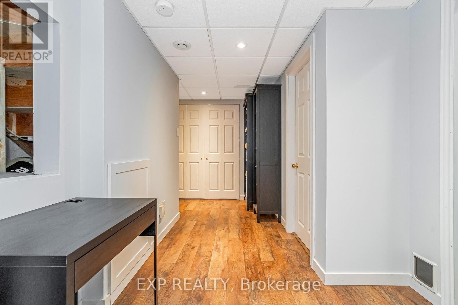












18 FURLONG CRESCENT

,
Ottawa,




Ontario
K2M2J1

