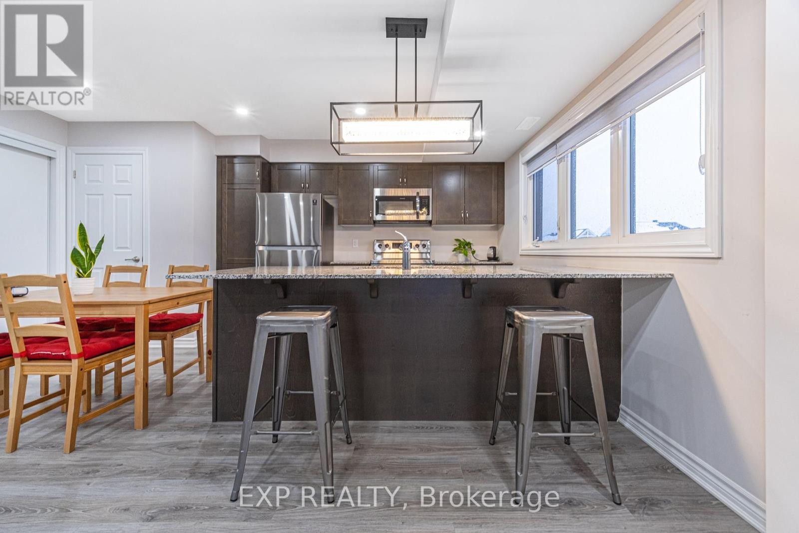 












103 WALLEYE PRIVATE

,
Ottawa,




Ontario
K2J6E2

