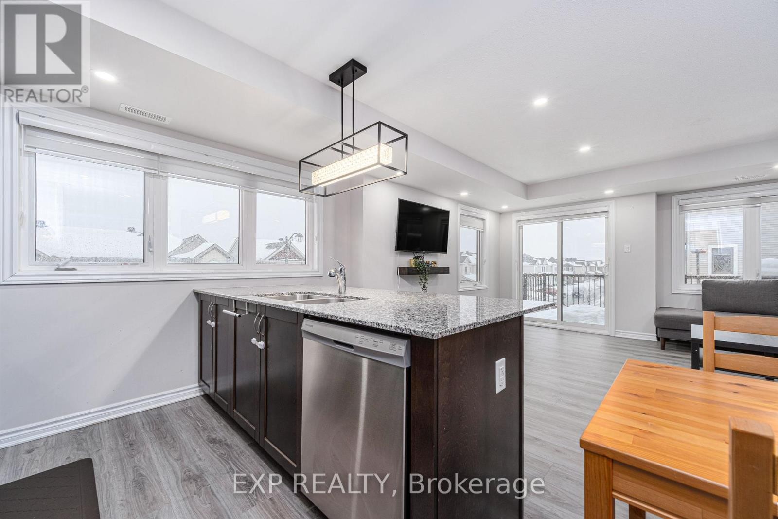 












103 WALLEYE PRIVATE

,
Ottawa,




Ontario
K2J6E2

