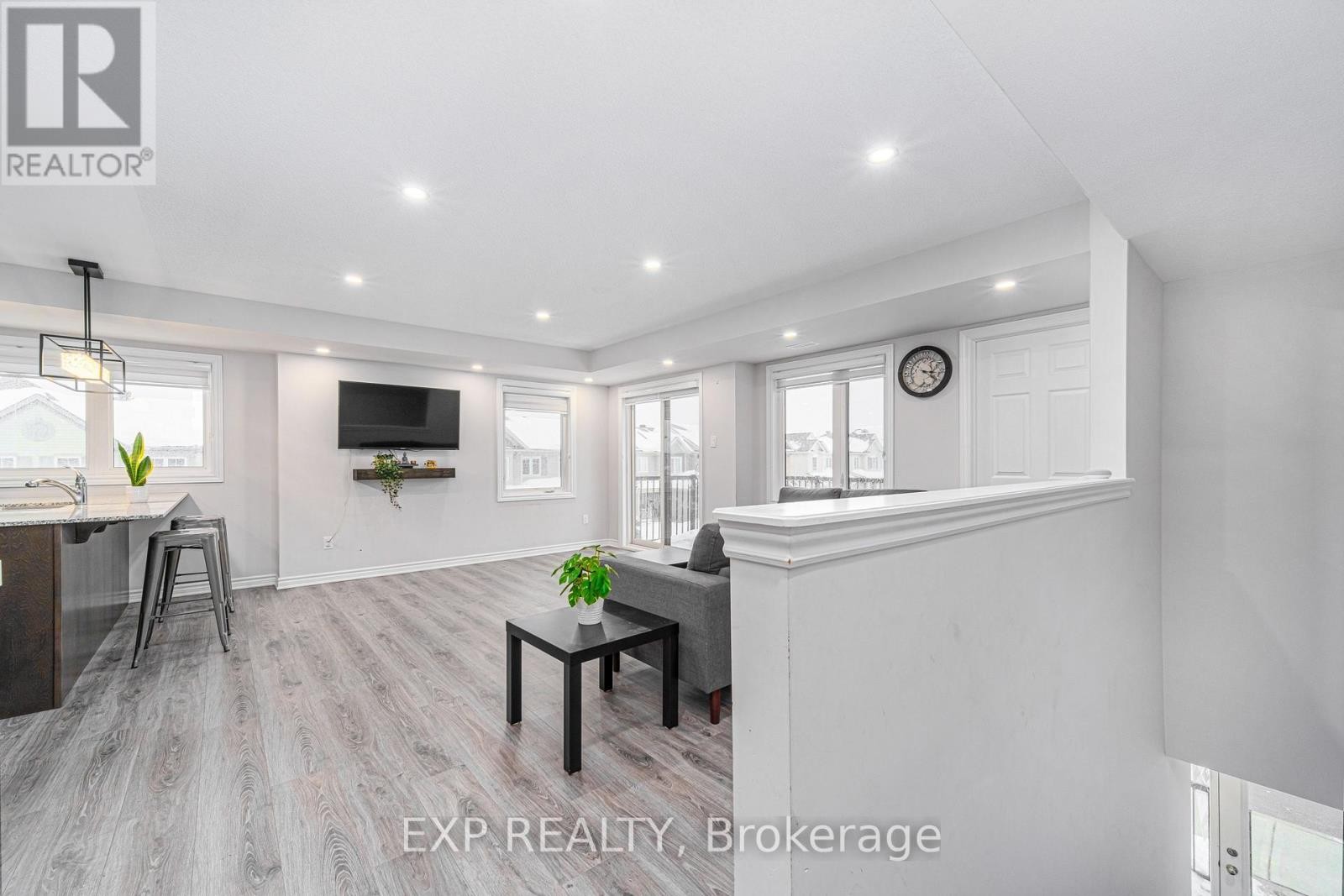 












103 WALLEYE PRIVATE

,
Ottawa,




Ontario
K2J6E2

