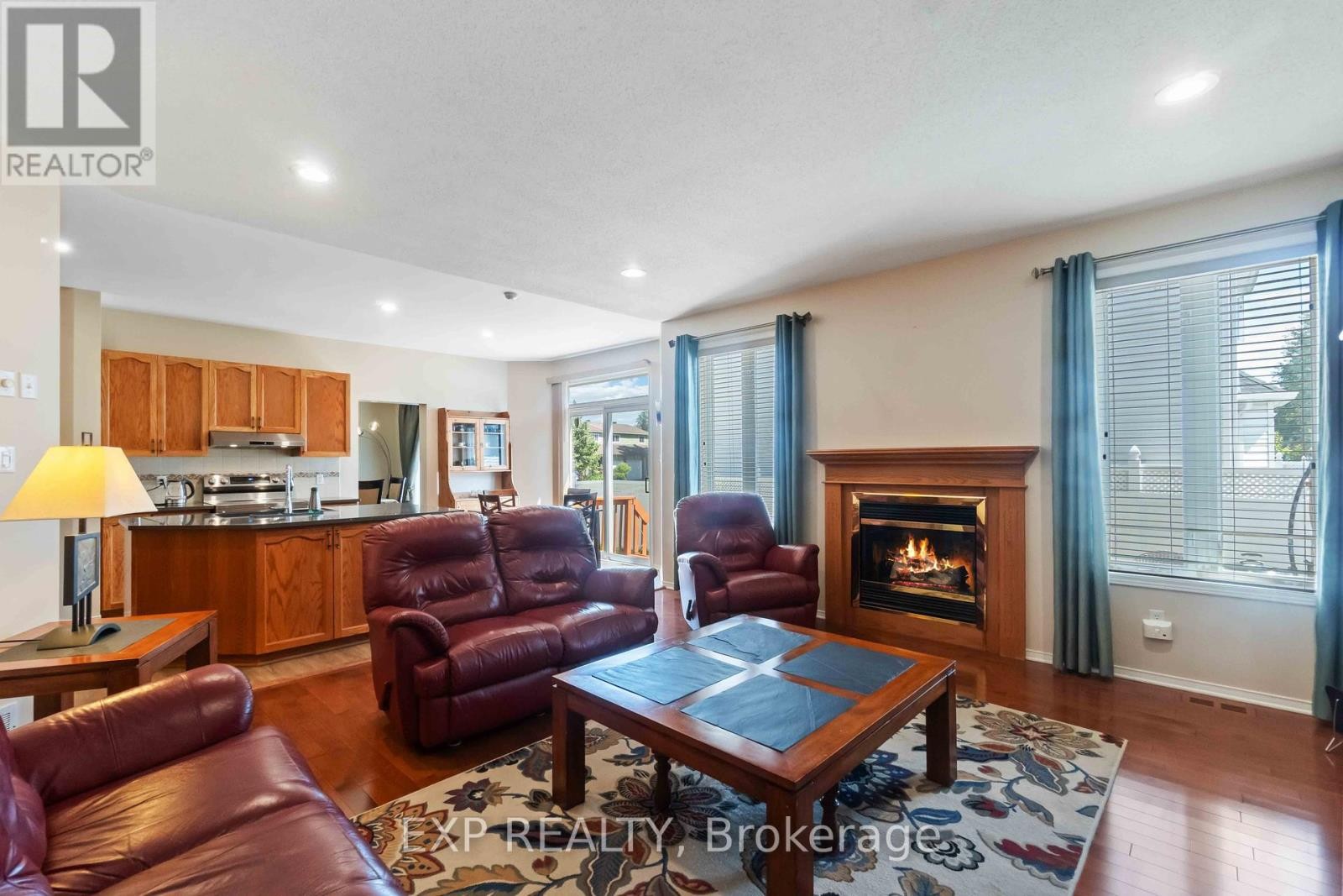 












104 YORKBERRY GATE

,
Ottawa,




Ontario
K1V1Z1

