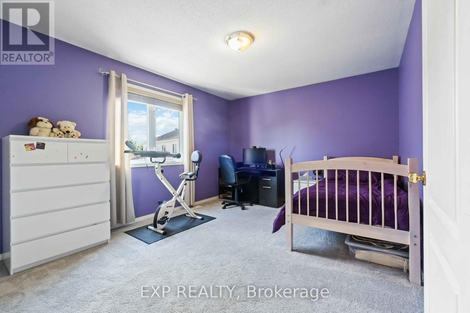 












104 YORKBERRY GATE

,
Ottawa,




Ontario
K1V1Z1

