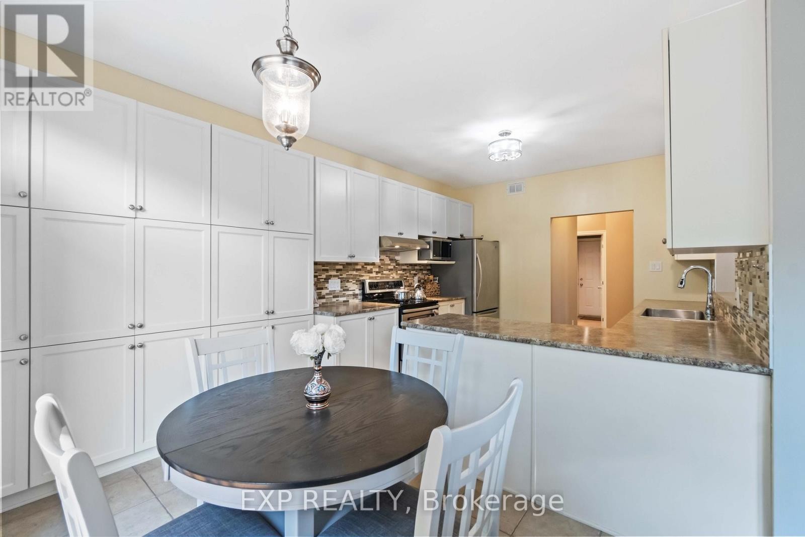 












90 CEDAR VALLEY DRIVE

,
Ottawa,




Ontario
K2M3A3

