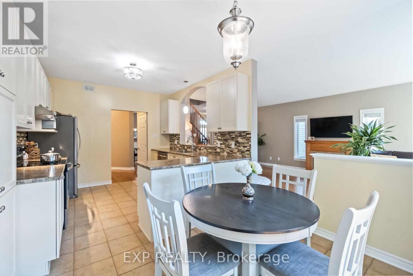 












90 CEDAR VALLEY DRIVE

,
Ottawa,




Ontario
K2M3A3

