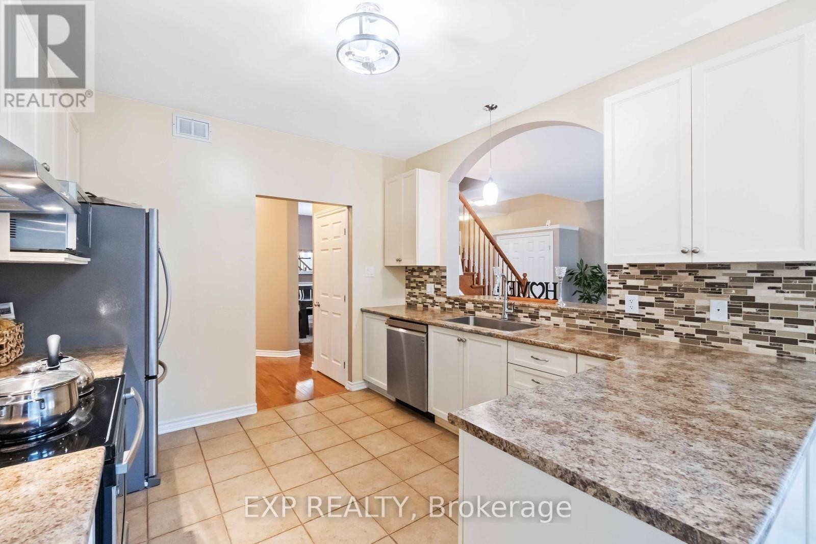 












90 CEDAR VALLEY DRIVE

,
Ottawa,




Ontario
K2M3A3

