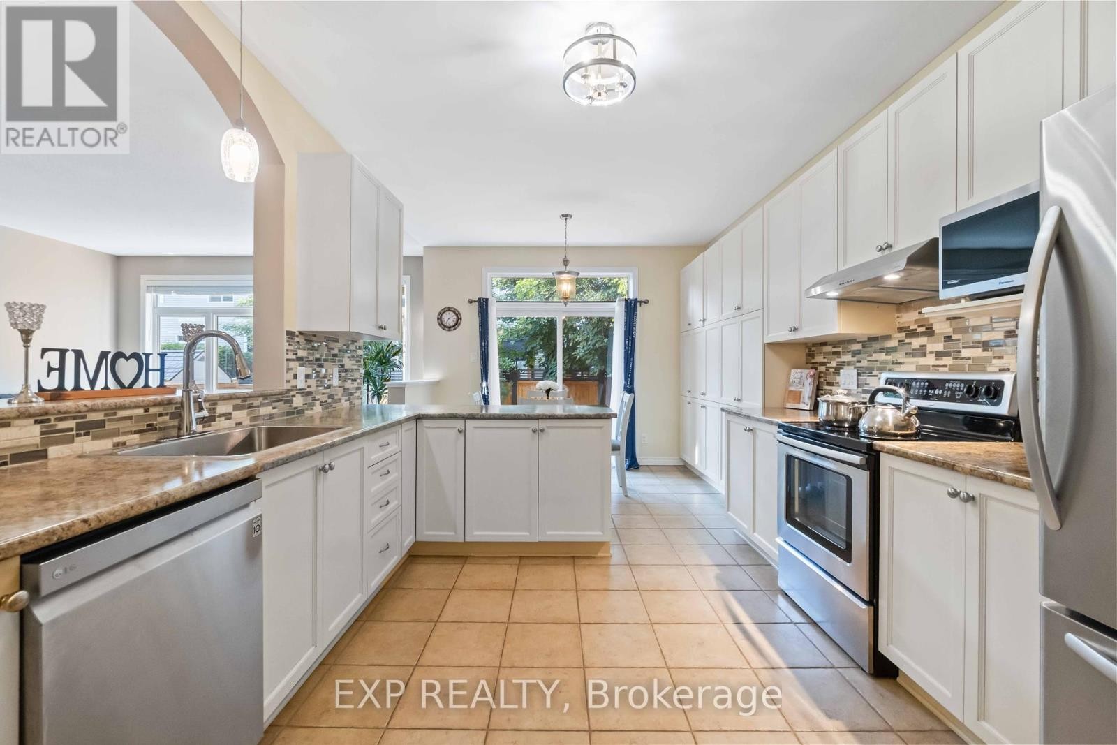 












90 CEDAR VALLEY DRIVE

,
Ottawa,




Ontario
K2M3A3

