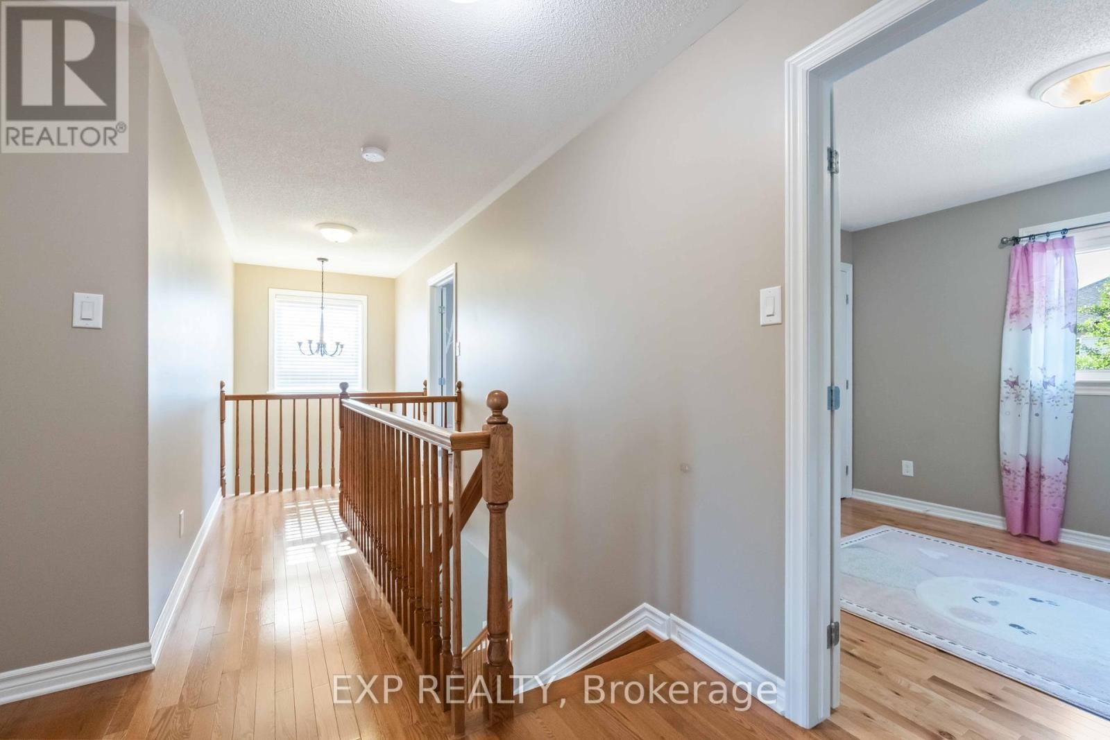 












90 CEDAR VALLEY DRIVE

,
Ottawa,




Ontario
K2M3A3

