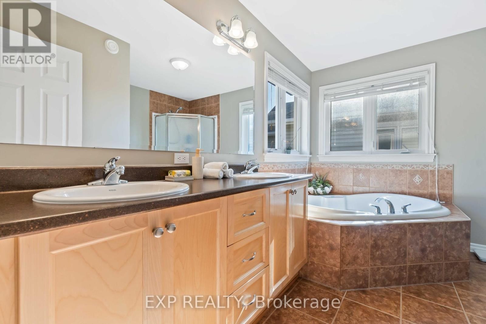 












90 CEDAR VALLEY DRIVE

,
Ottawa,




Ontario
K2M3A3

