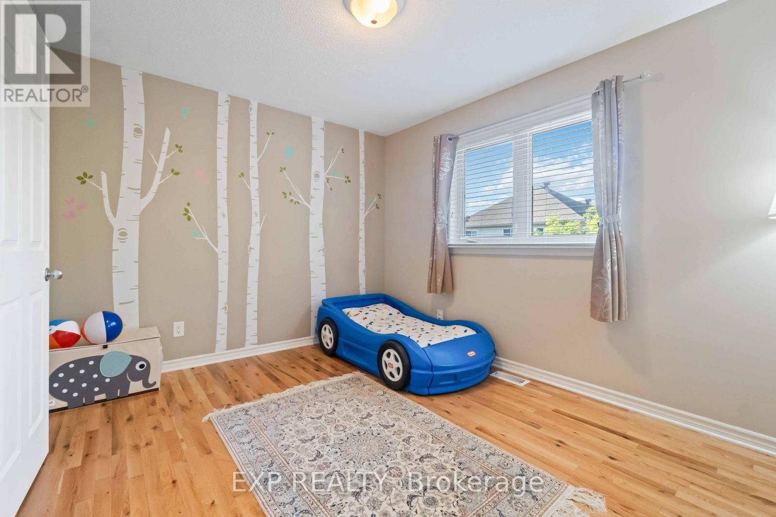 












90 CEDAR VALLEY DRIVE

,
Ottawa,




Ontario
K2M3A3

