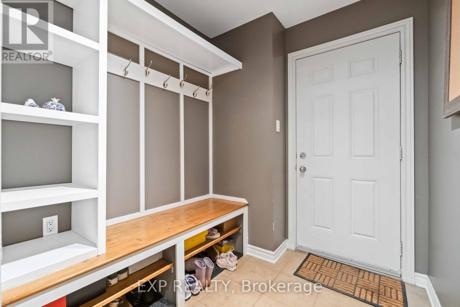 












90 CEDAR VALLEY DRIVE

,
Ottawa,




Ontario
K2M3A3

