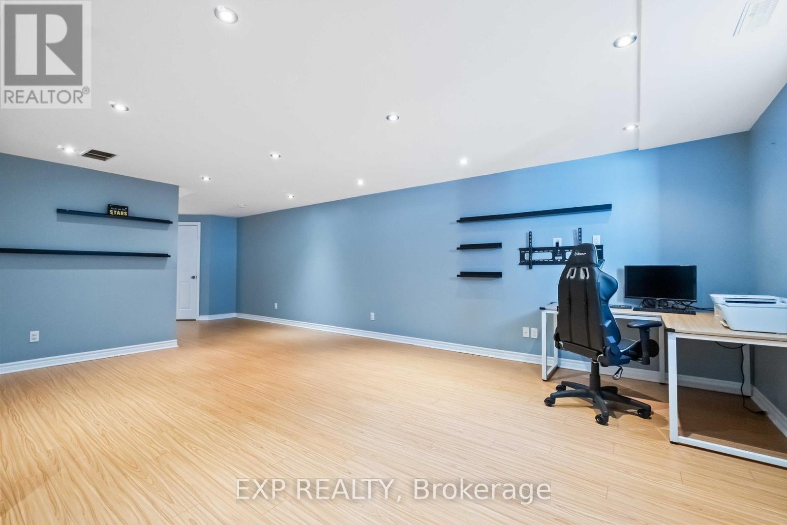 












90 CEDAR VALLEY DRIVE

,
Ottawa,




Ontario
K2M3A3

