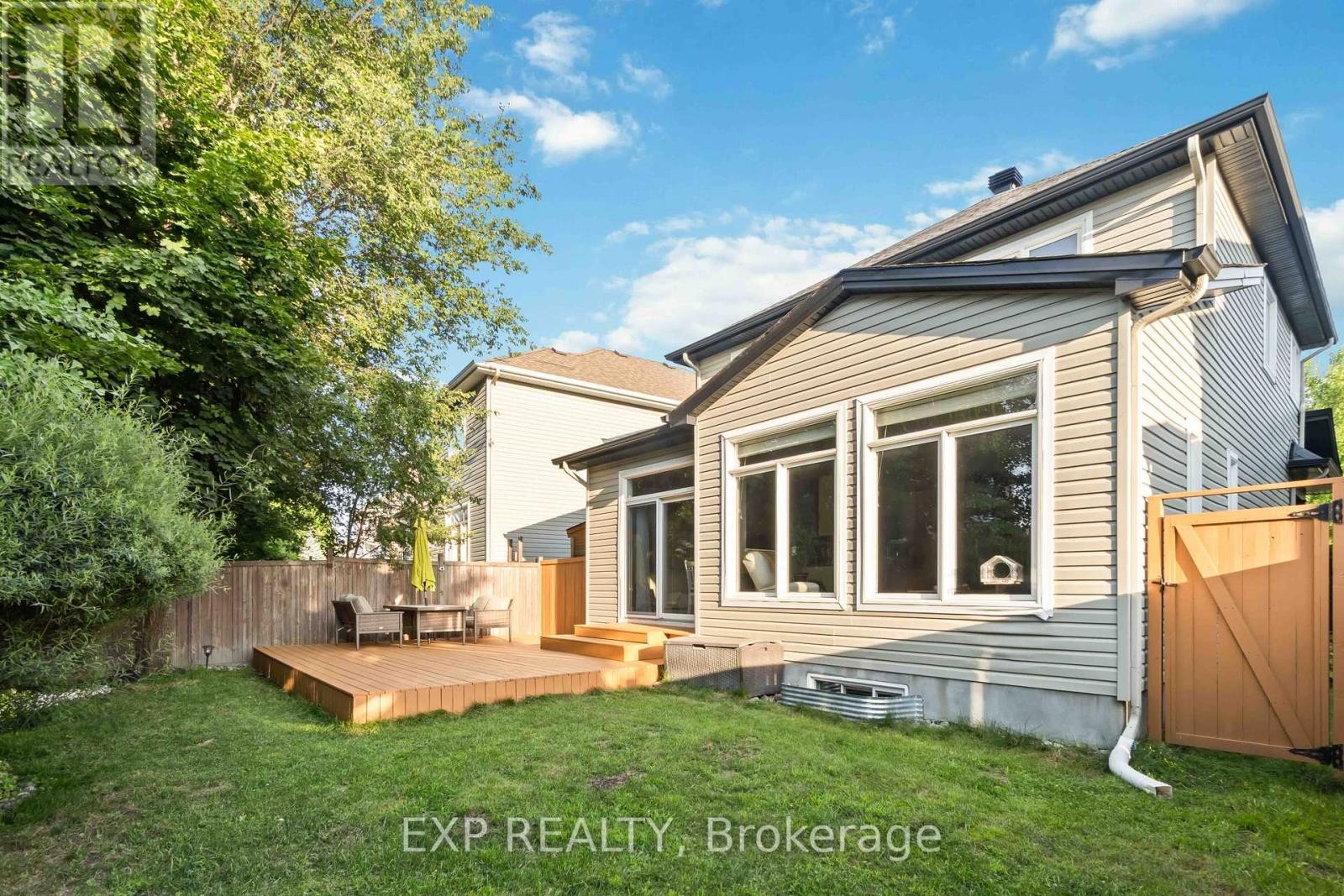












90 CEDAR VALLEY DRIVE

,
Ottawa,




Ontario
K2M3A3

