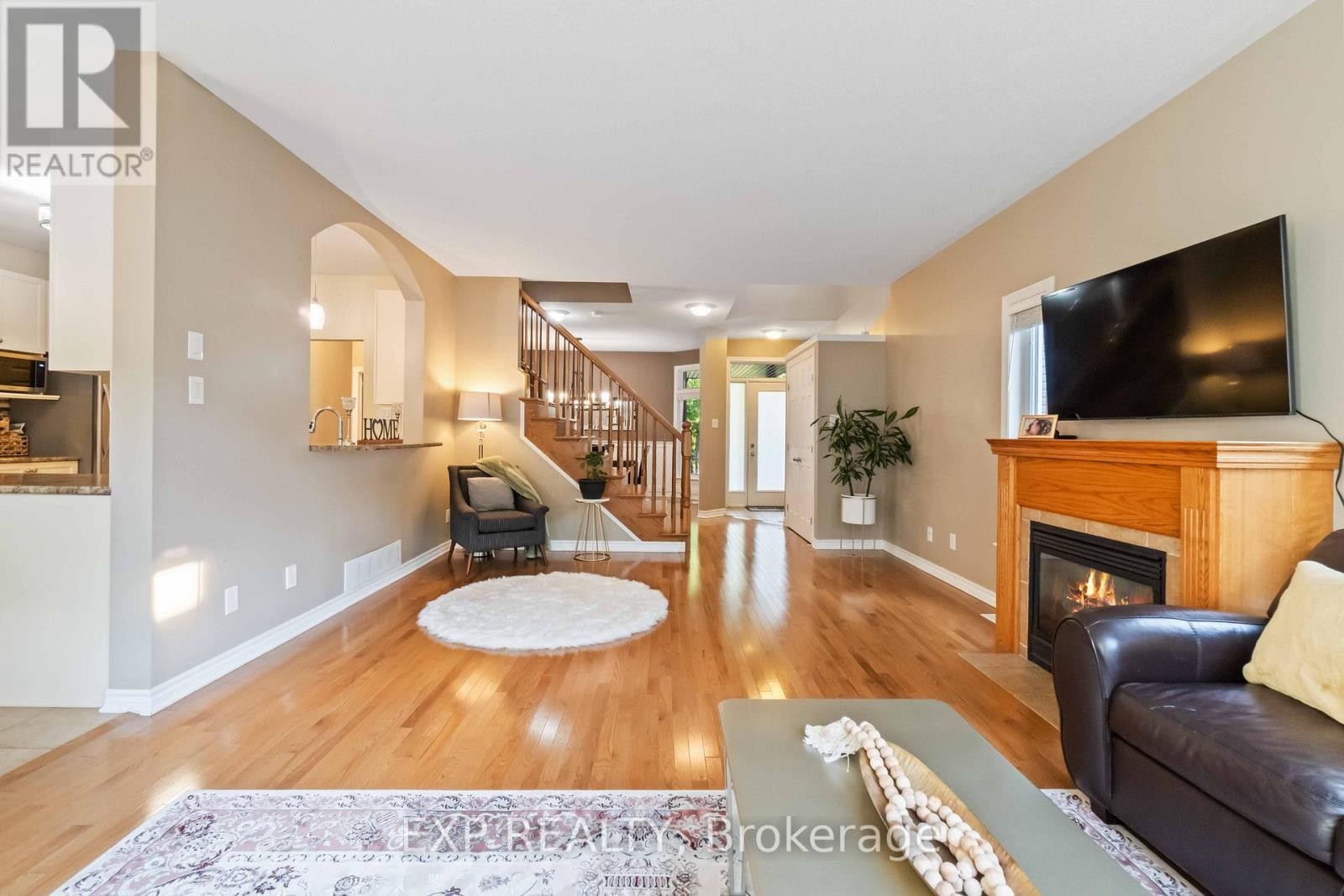 












90 CEDAR VALLEY DRIVE

,
Ottawa,




Ontario
K2M3A3

