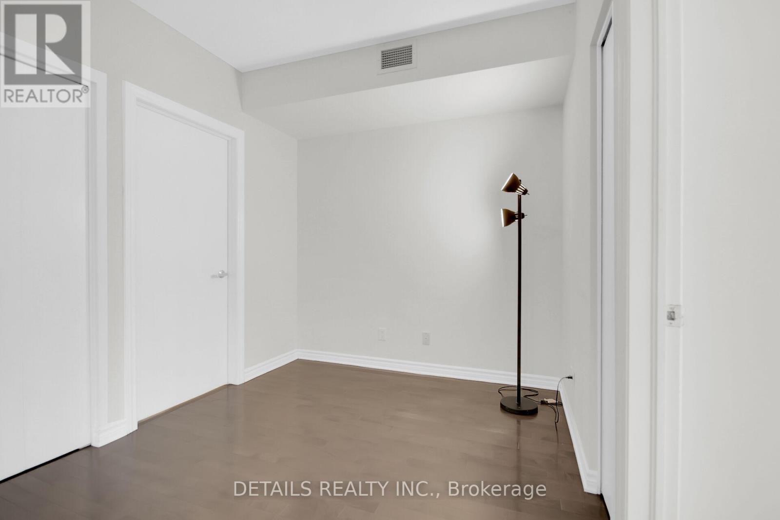












1202 - 200 RIDEAU STREET

,
Ottawa,




Ontario
K1N5Y1

