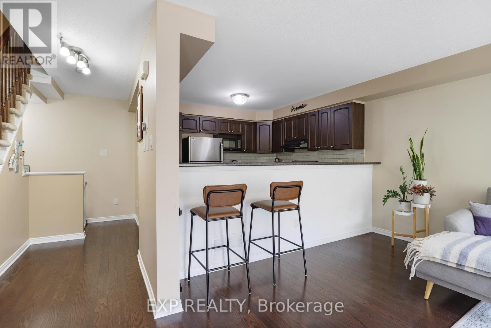 












116 QUITO PRIVATE

,
Ottawa,




Ontario
K2E0A9


