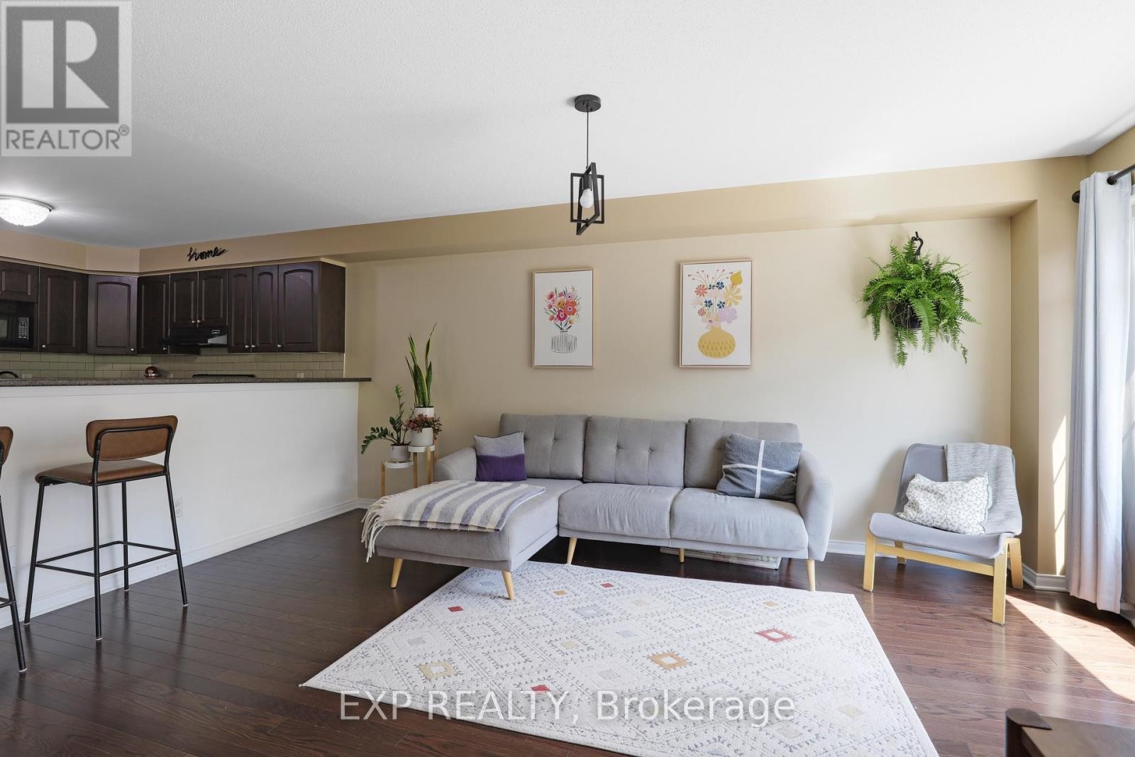 












116 QUITO PRIVATE

,
Ottawa,




Ontario
K2E0A9

