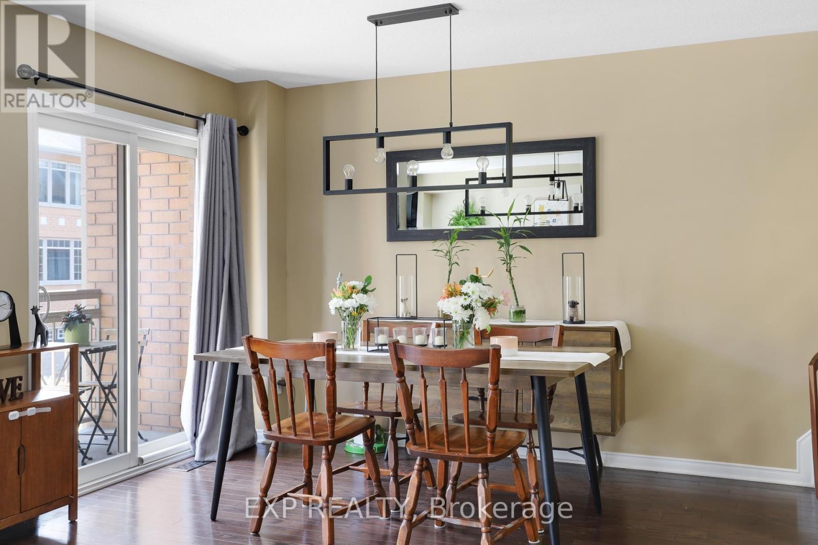 












116 QUITO PRIVATE

,
Ottawa,




Ontario
K2E0A9

