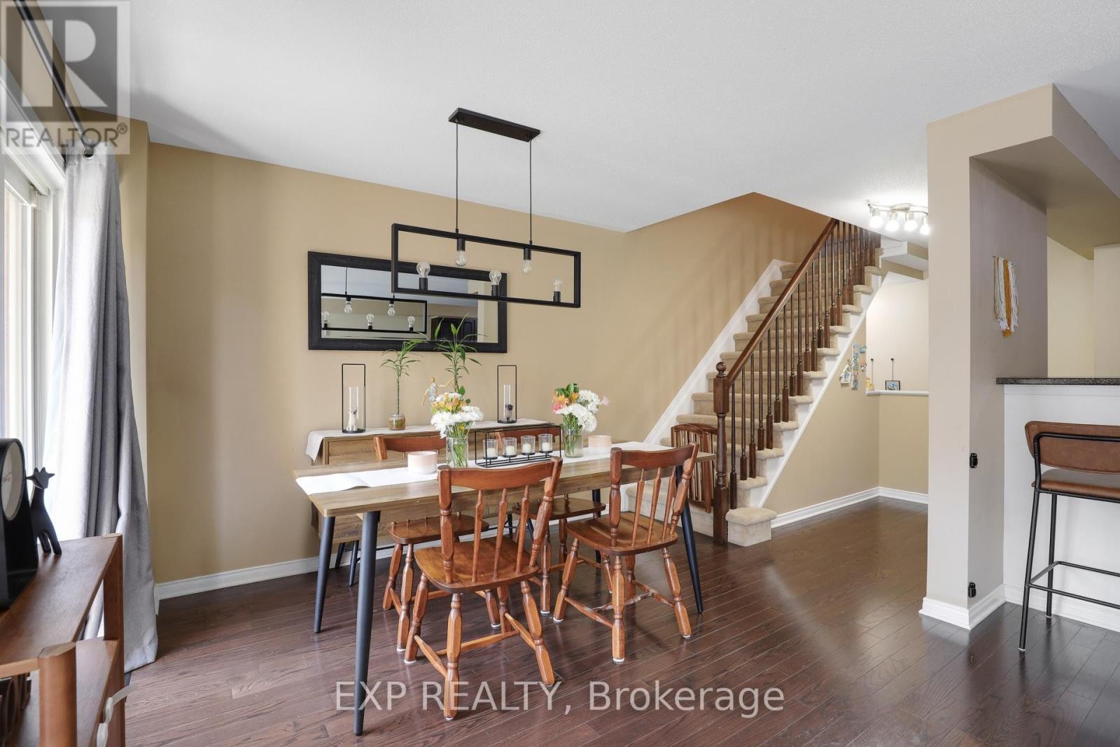 












116 QUITO PRIVATE

,
Ottawa,




Ontario
K2E0A9

