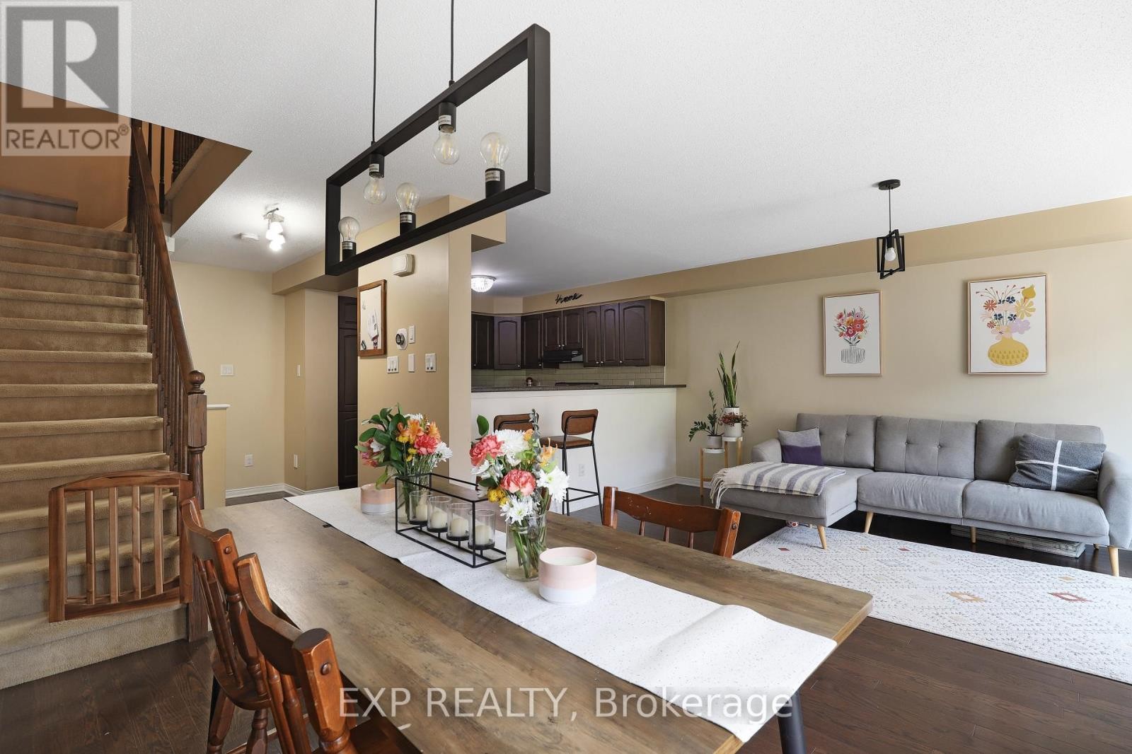 












116 QUITO PRIVATE

,
Ottawa,




Ontario
K2E0A9

