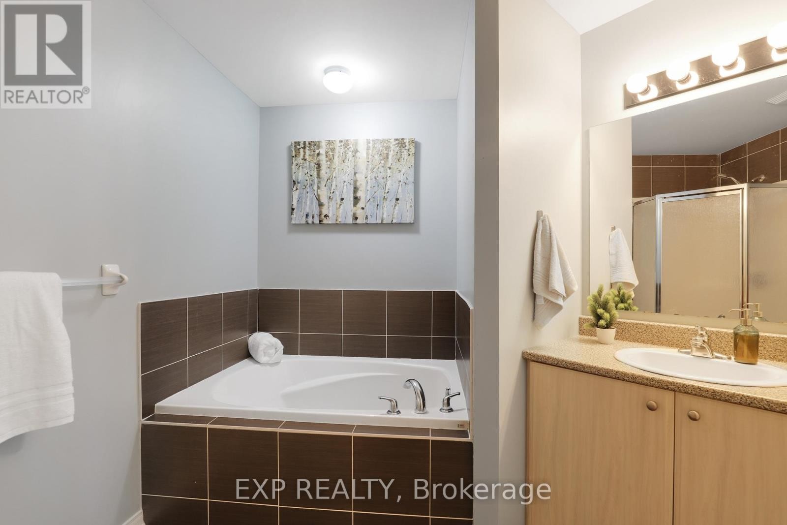 












116 QUITO PRIVATE

,
Ottawa,




Ontario
K2E0A9

