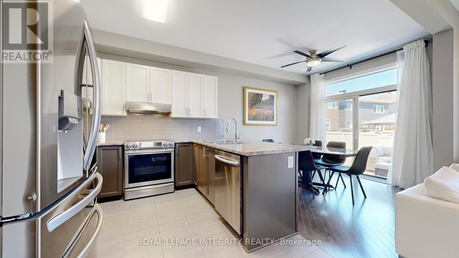 












108 PIN CHERRY GROVE

,
Ottawa,




Ontario
K1W0J5

