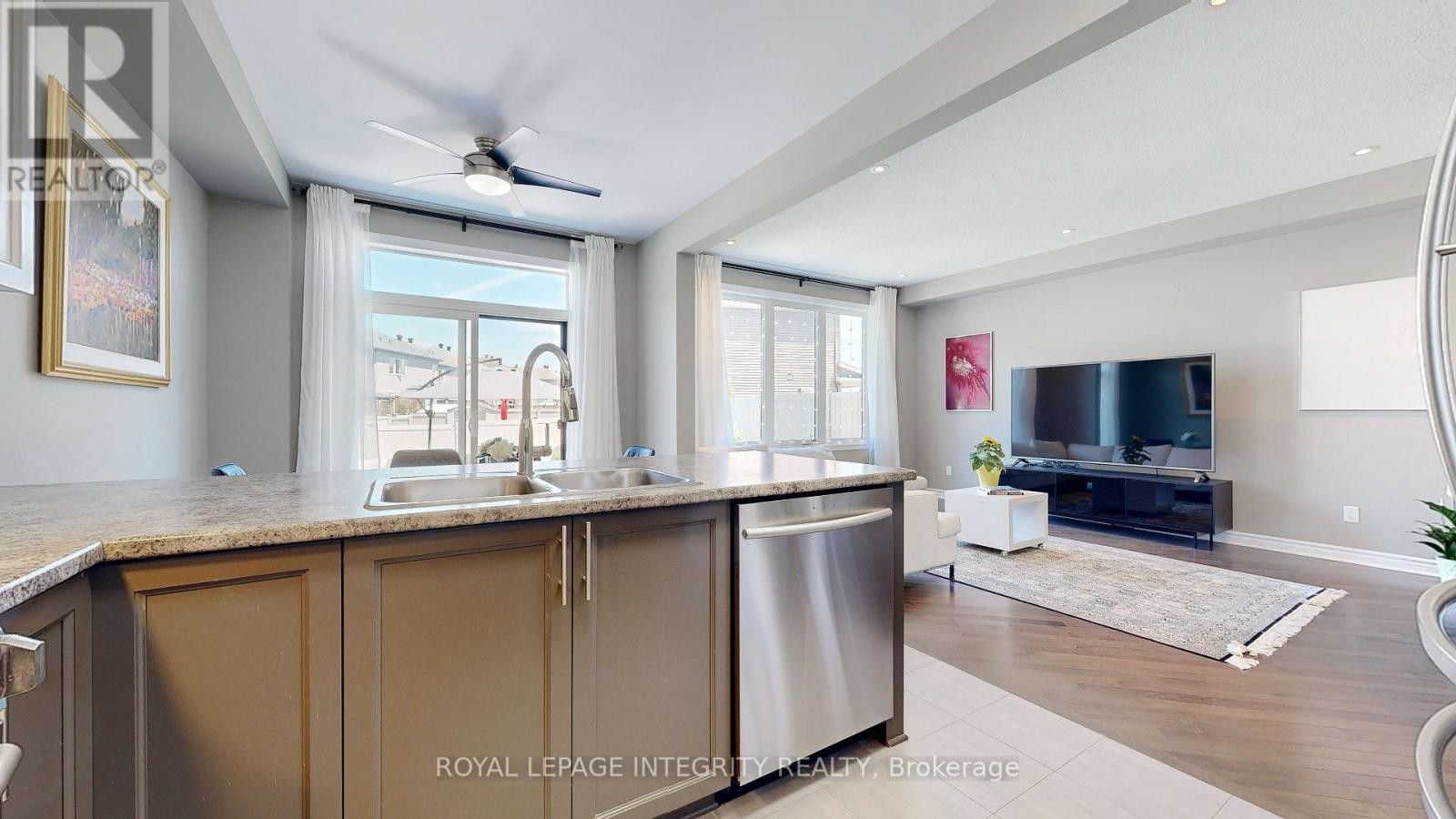 












108 PIN CHERRY GROVE

,
Ottawa,




Ontario
K1W0J5


