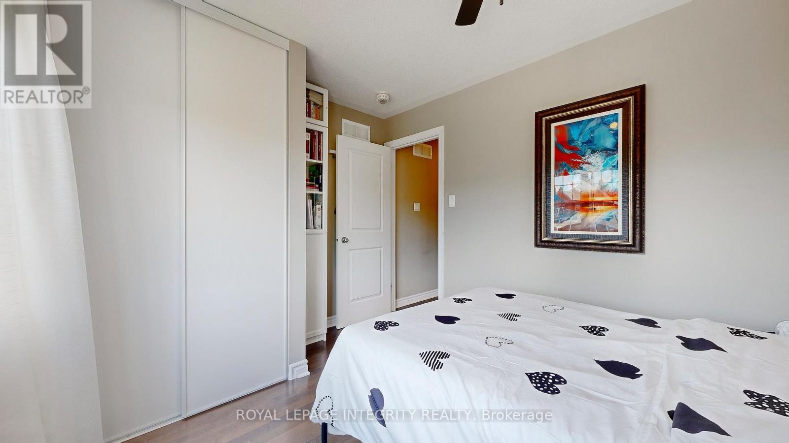 












108 PIN CHERRY GROVE

,
Ottawa,




Ontario
K1W0J5

