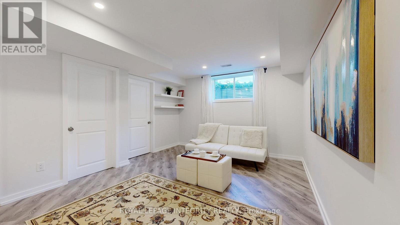 












108 PIN CHERRY GROVE

,
Ottawa,




Ontario
K1W0J5

