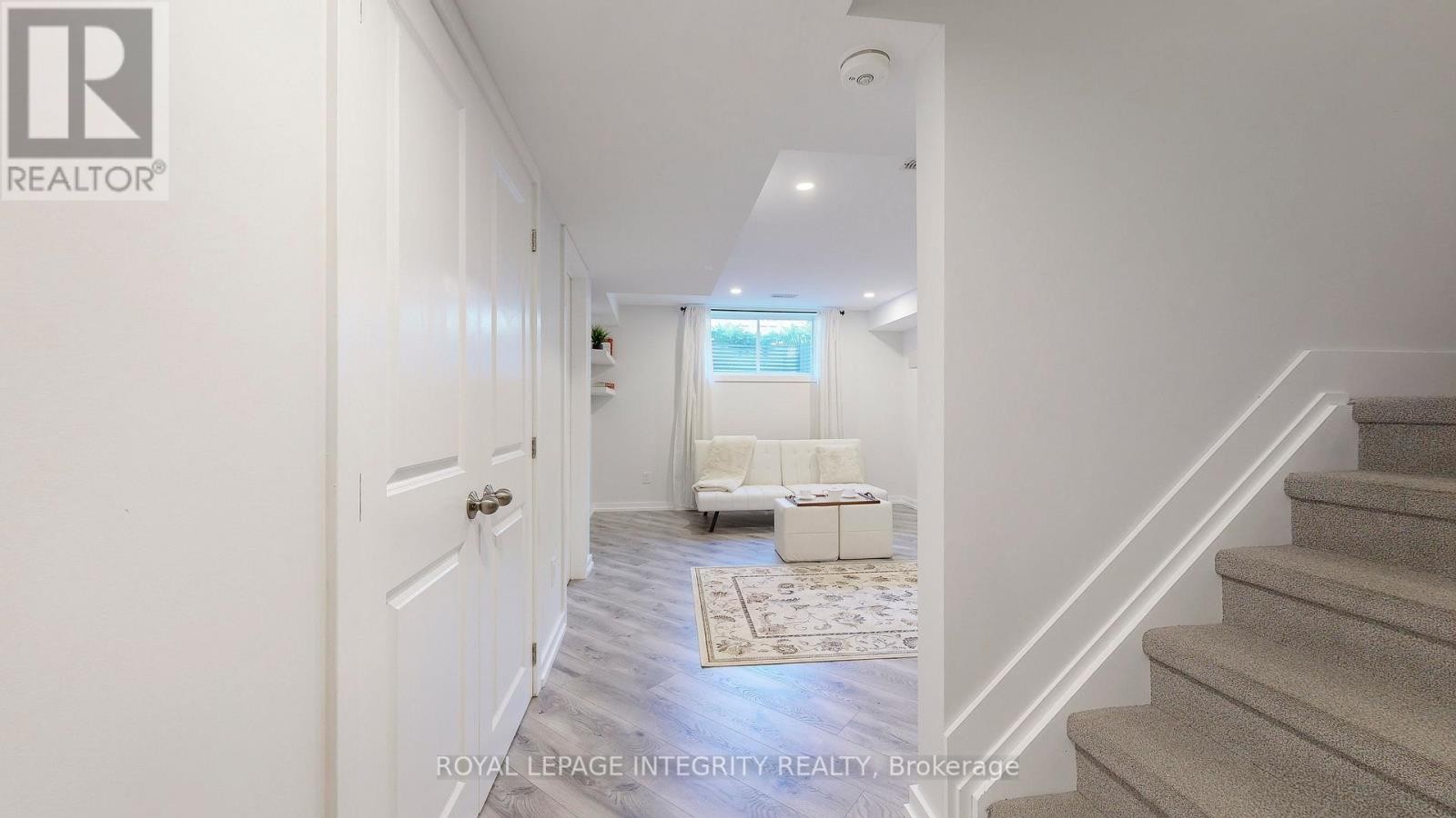 












108 PIN CHERRY GROVE

,
Ottawa,




Ontario
K1W0J5

