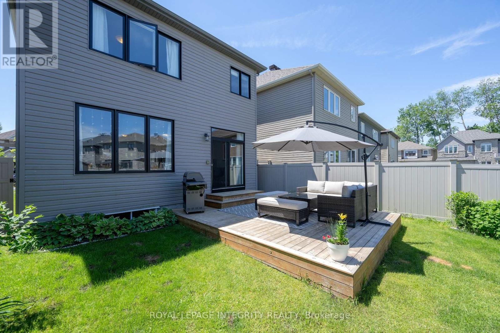 












108 PIN CHERRY GROVE

,
Ottawa,




Ontario
K1W0J5

