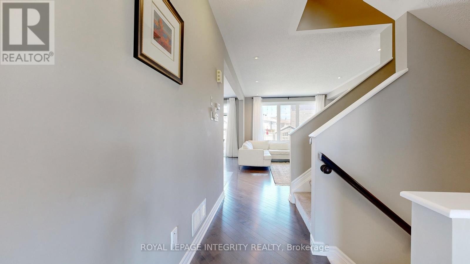 












108 PIN CHERRY GROVE

,
Ottawa,




Ontario
K1W0J5

