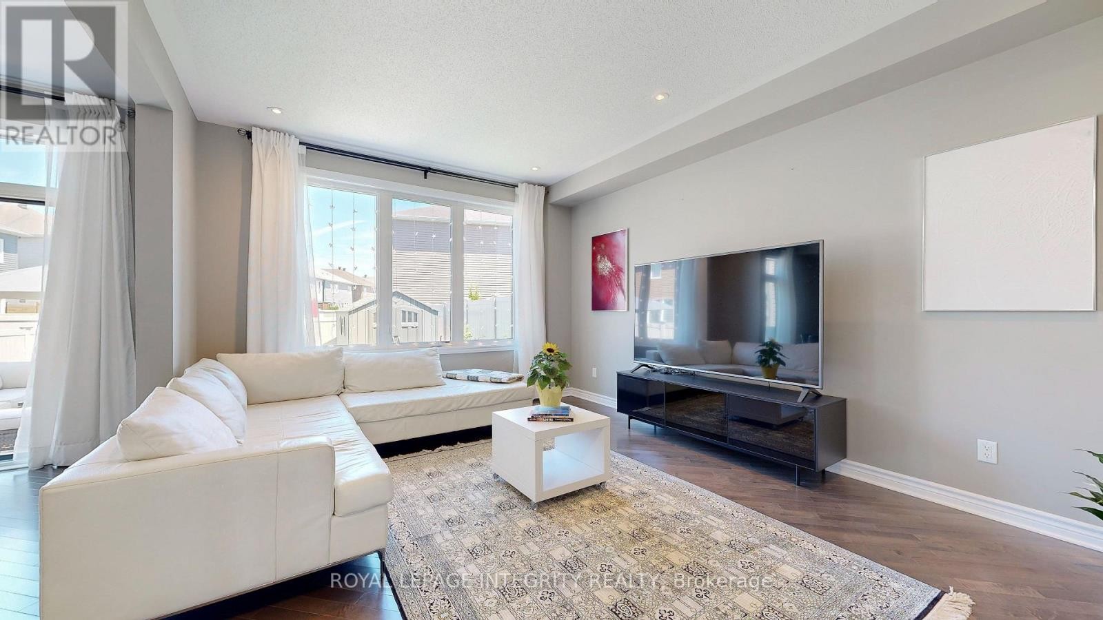 












108 PIN CHERRY GROVE

,
Ottawa,




Ontario
K1W0J5


