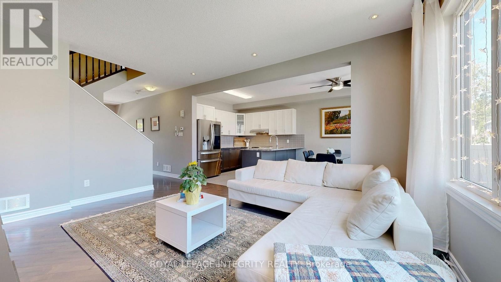 












108 PIN CHERRY GROVE

,
Ottawa,




Ontario
K1W0J5

