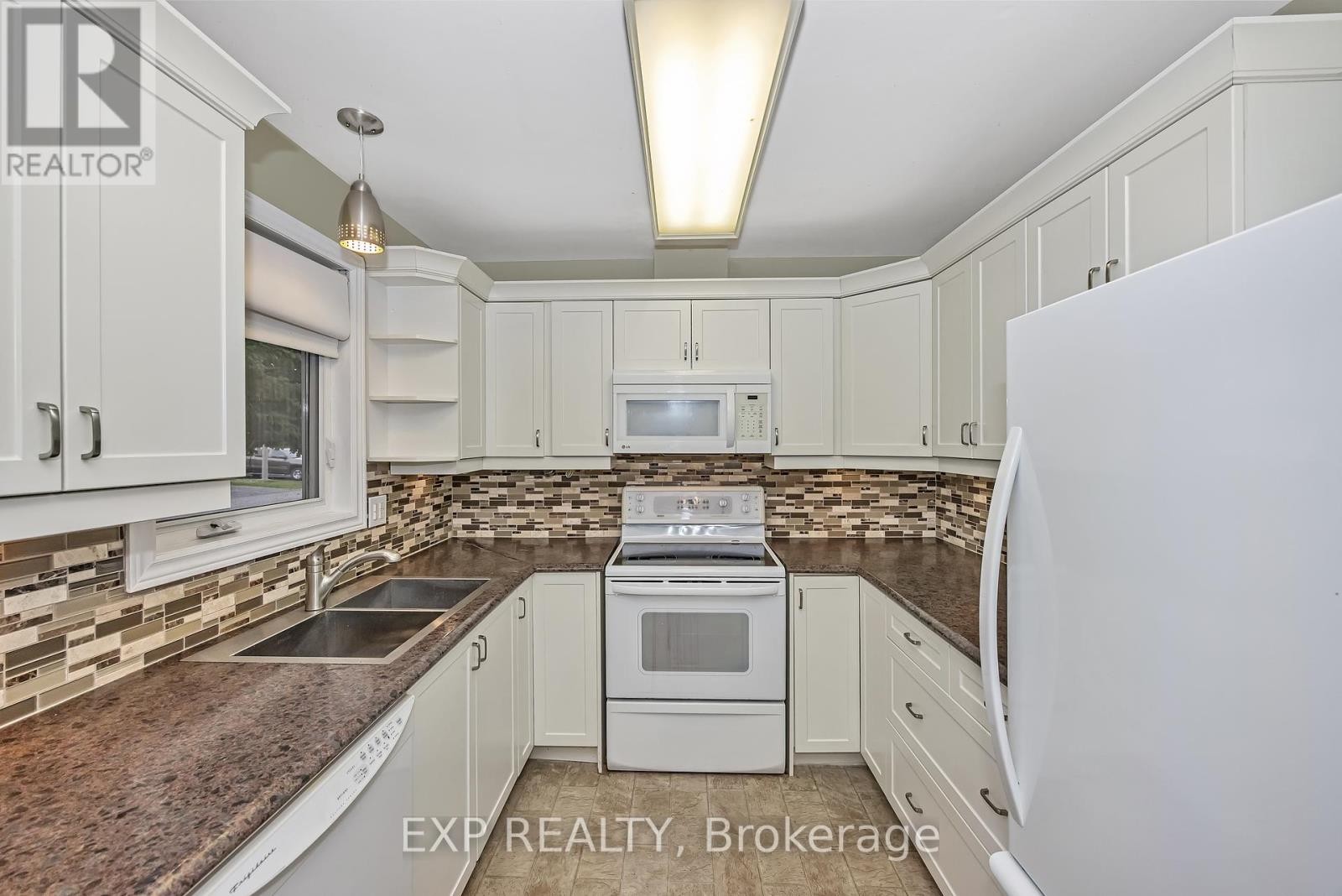 












1 PICKWICK DRIVE

,
Ottawa,




Ontario
K2J3G2

