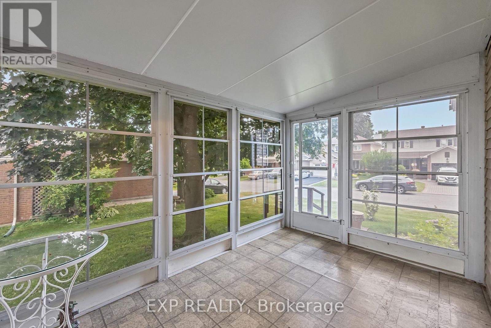 












1 PICKWICK DRIVE

,
Ottawa,




Ontario
K2J3G2

