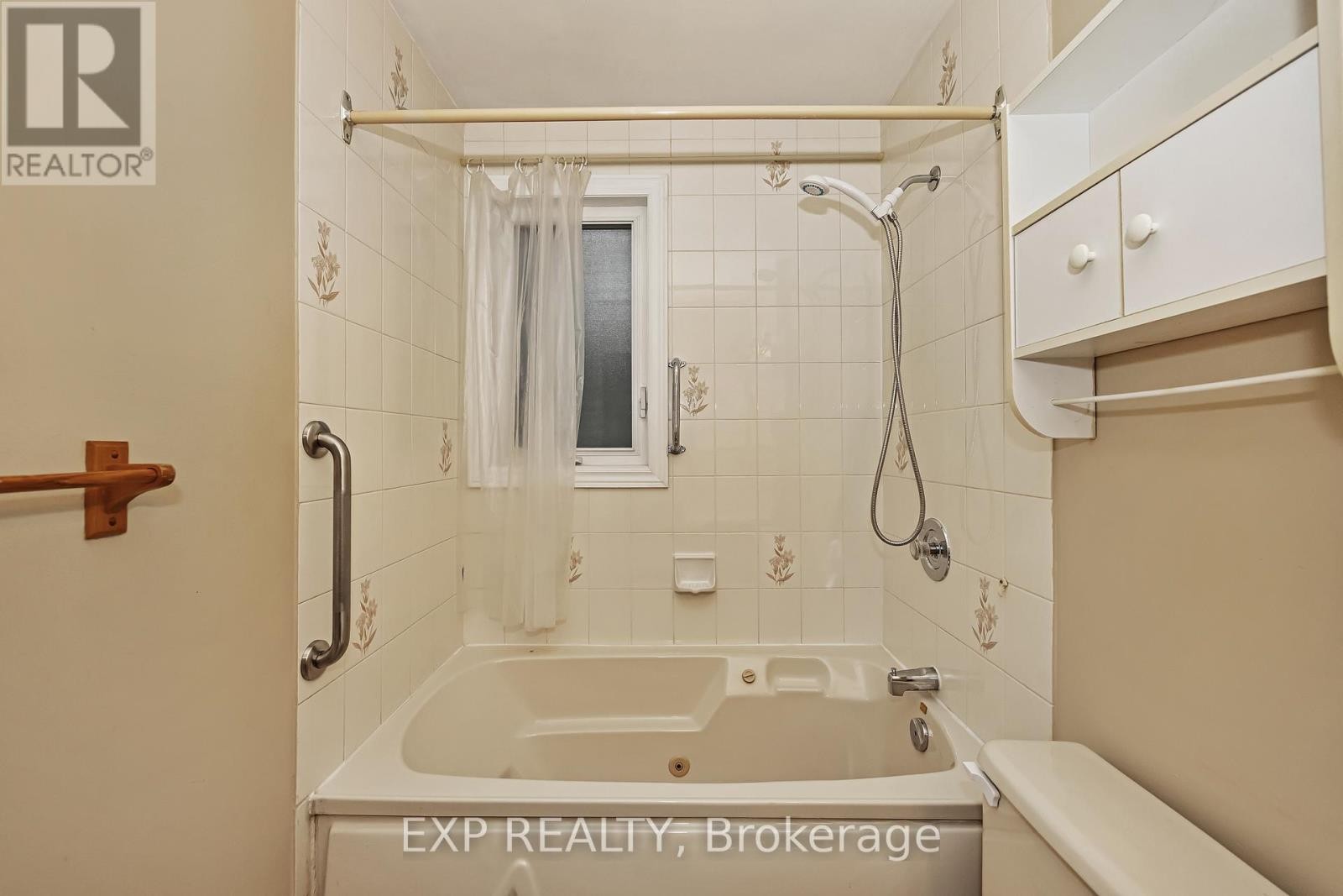 












1 PICKWICK DRIVE

,
Ottawa,




Ontario
K2J3G2

