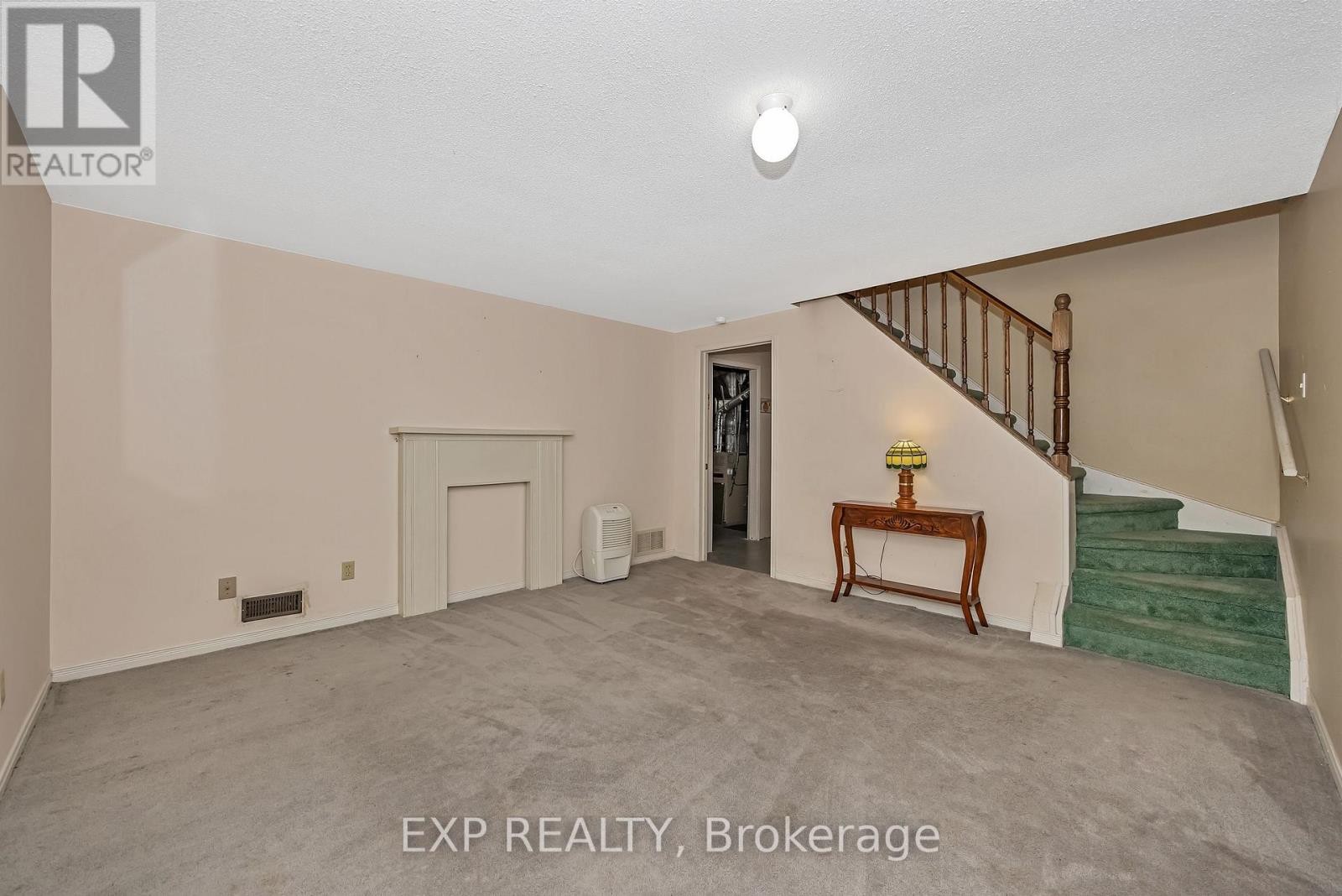 












1 PICKWICK DRIVE

,
Ottawa,




Ontario
K2J3G2

