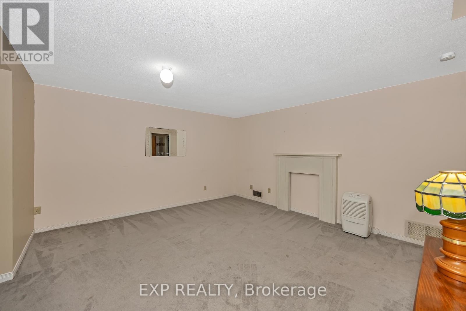 












1 PICKWICK DRIVE

,
Ottawa,




Ontario
K2J3G2


